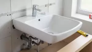 Ile kosztuje montaż umywalki z szafką