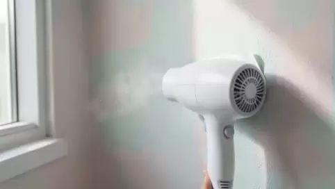 jak ściągnąć naklejkę ze ściany
